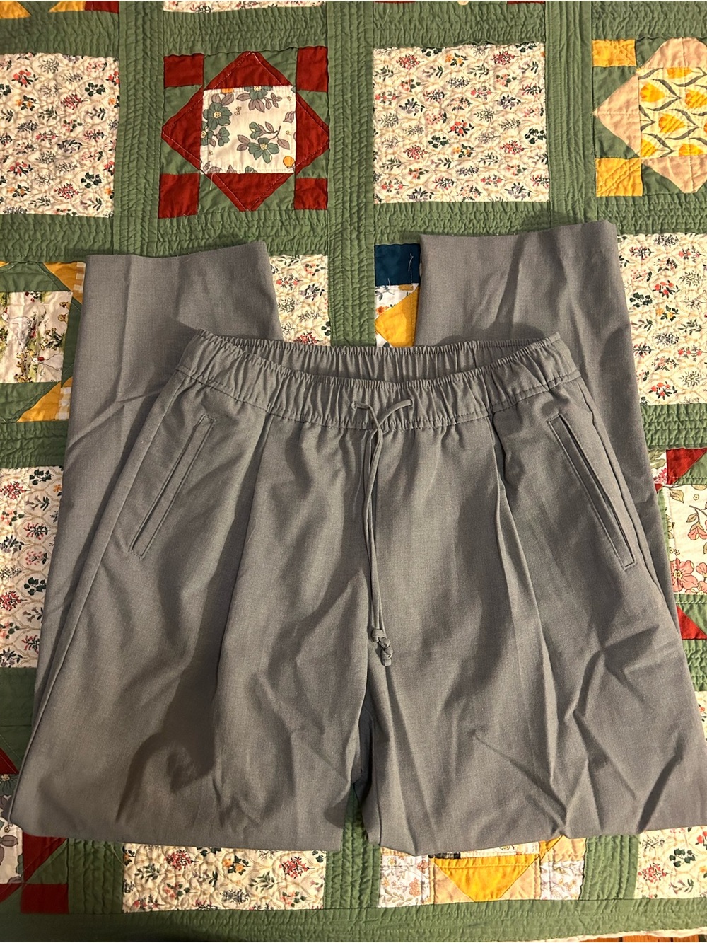 Old Navy Gray Elastic-Waist Women's Trousers